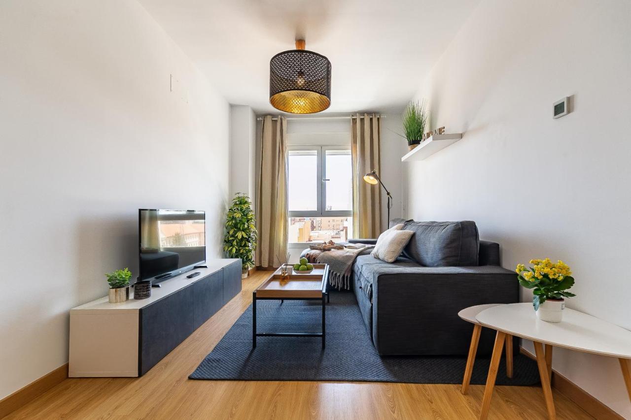 Modern Beach Apartment Valparaiso With Parking Malaga Exterior photo