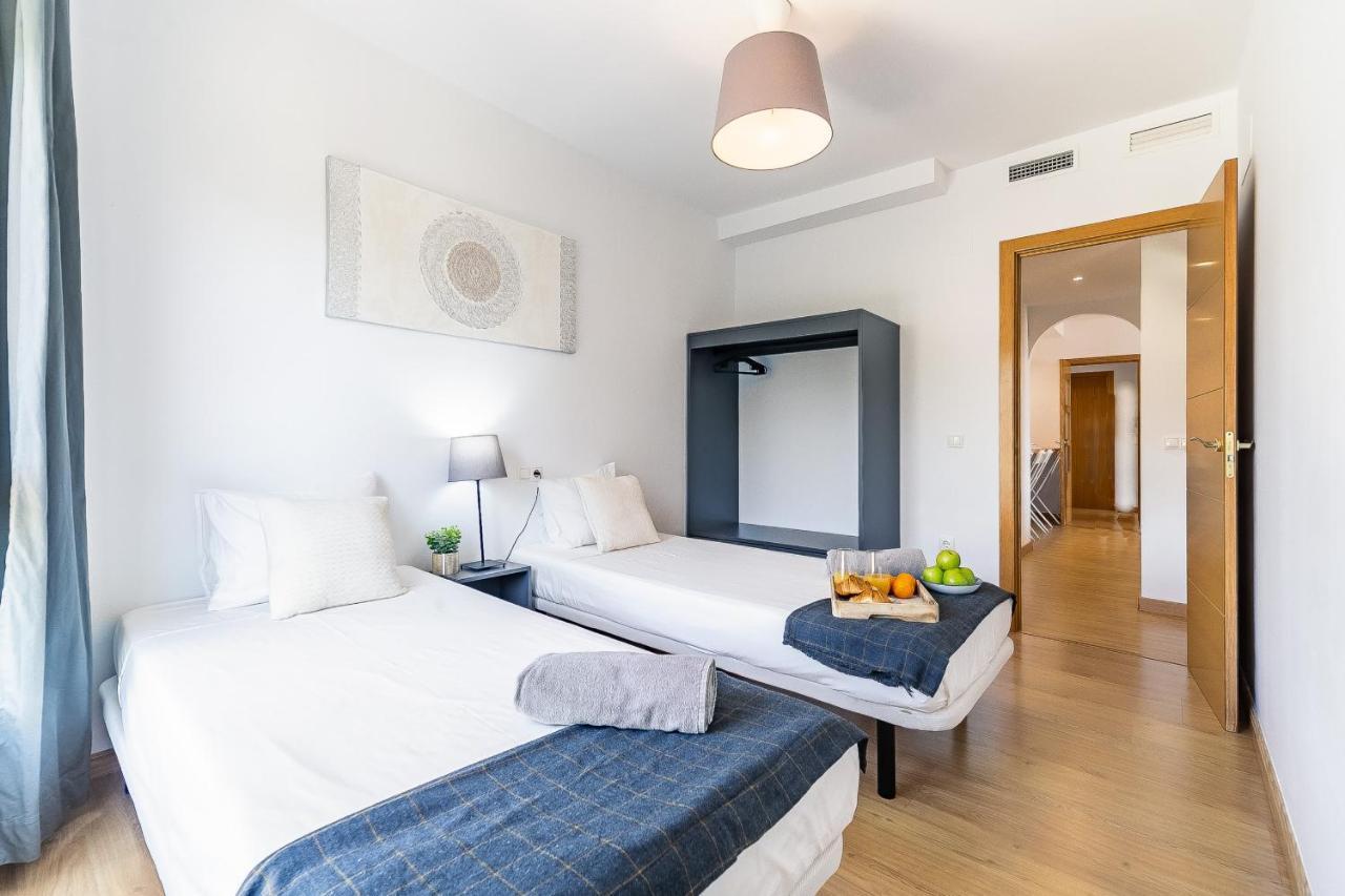 Modern Beach Apartment Valparaiso With Parking Malaga Exterior photo