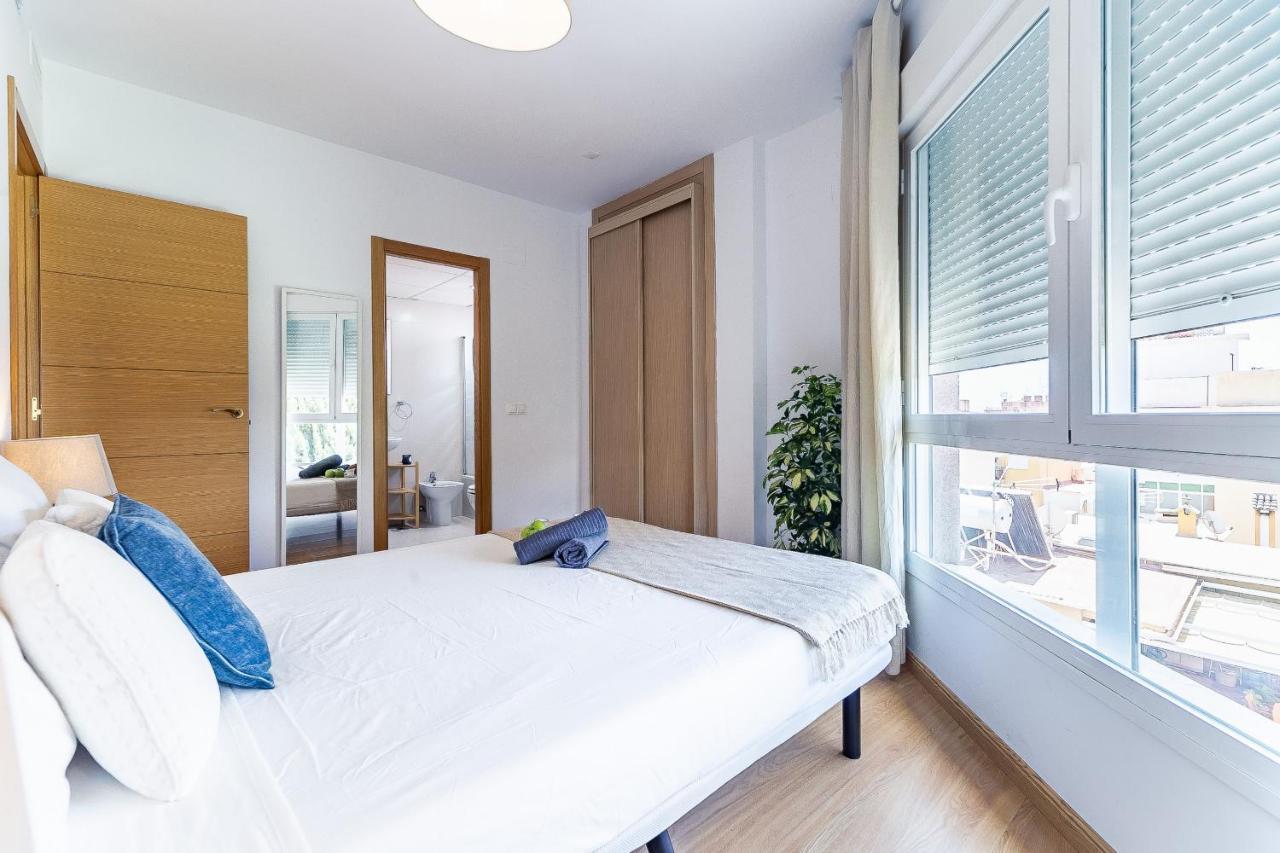 Modern Beach Apartment Valparaiso With Parking Malaga Exterior photo