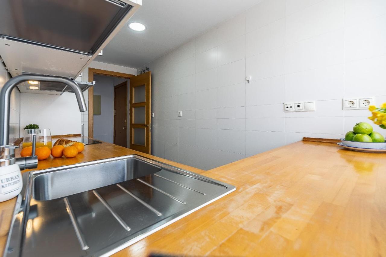 Modern Beach Apartment Valparaiso With Parking Malaga Exterior photo